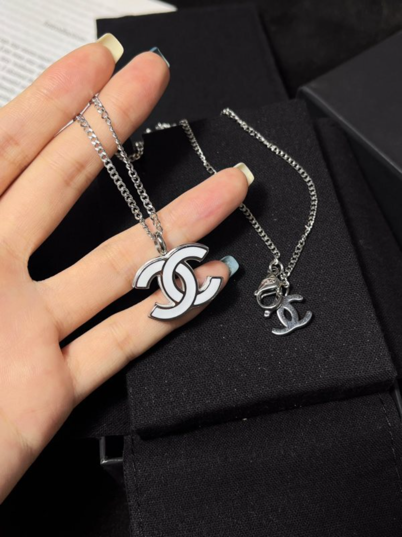 X712  Women's Titanium Steel Necklace Jewelry